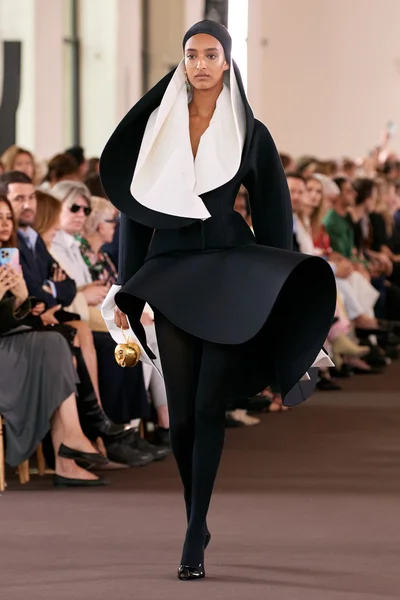 Look 1
